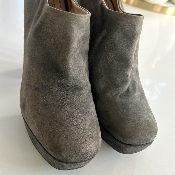 Miu Miu Suede Ankle Boots with Platform Heels Grey Color Square Toe size 37 / 7 - Picture 7 of 16